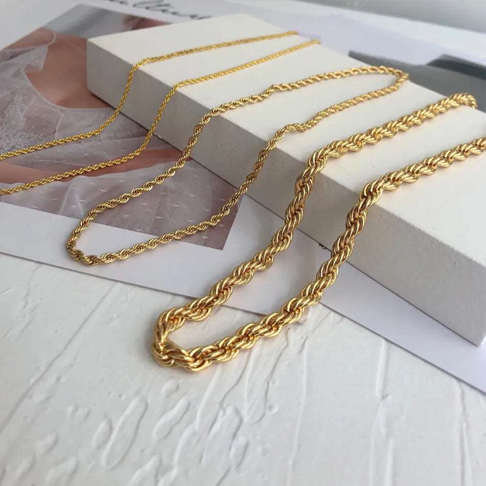 Gold twisted chain 3mm